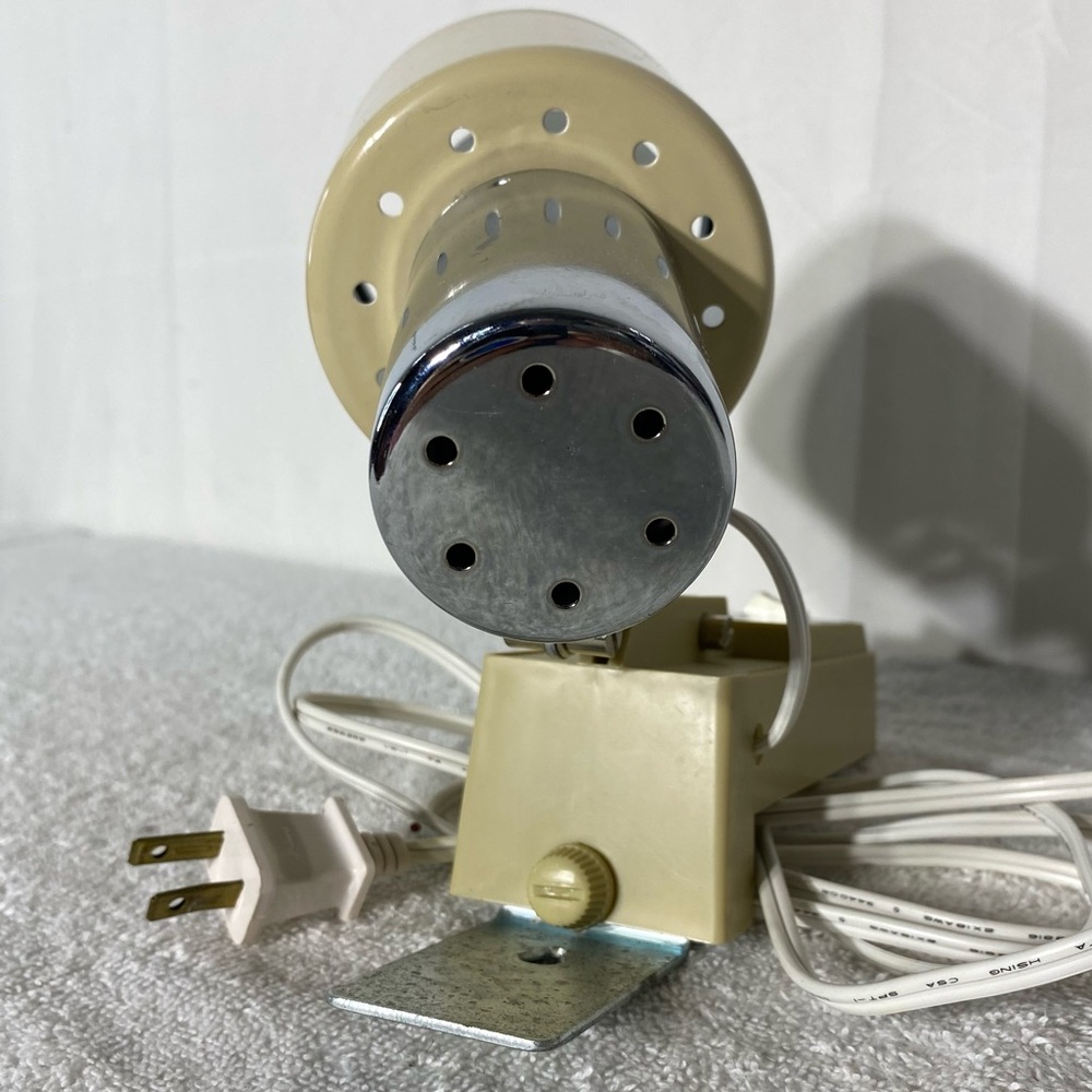 Vintage Beige Clamp On Headboard Reading Lamp - Picture 7 of 13